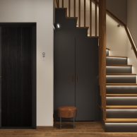 Дизайн интерьера прихожая и лестница частного дома